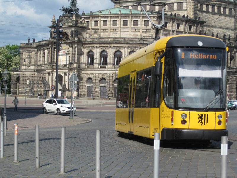 Trams link the suburbs with the centre, Leipzig