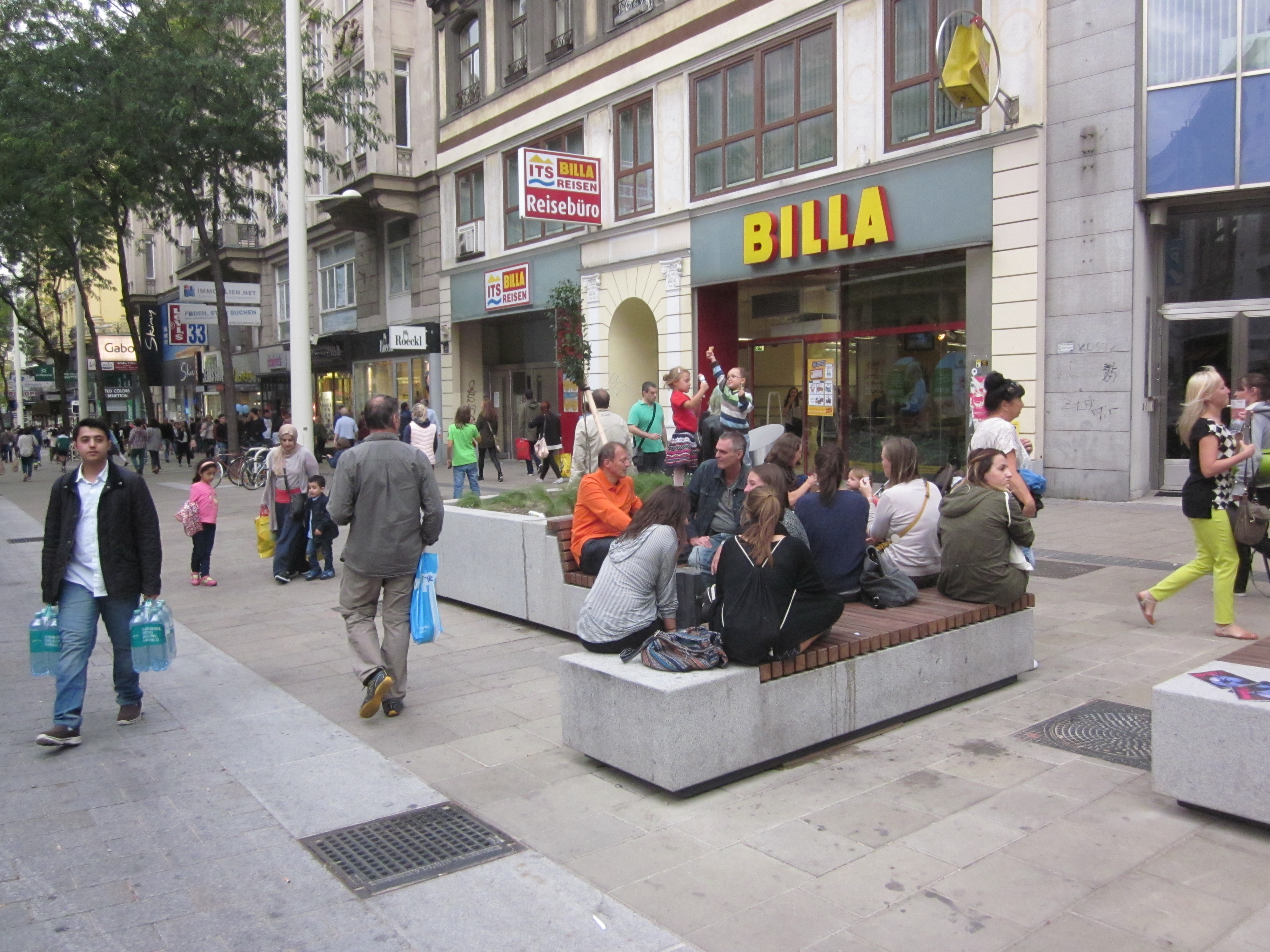 Street life Vienna